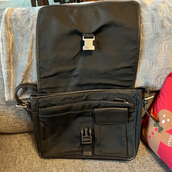 Coach canvas messenger bag with leather trim - Picture 4 of 4